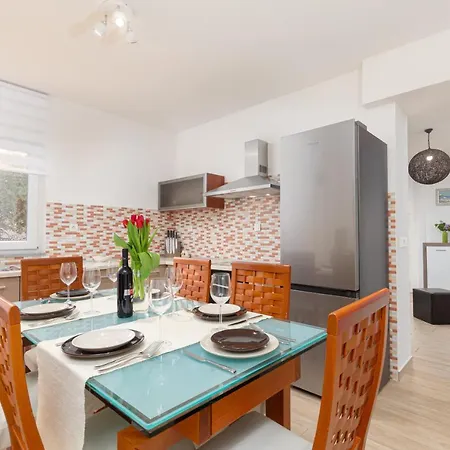 Apartamento Kuca Lana