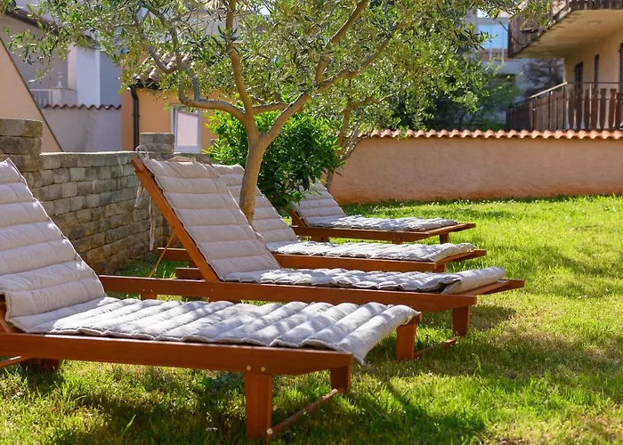 Kuca Lana * Μεντουλίν